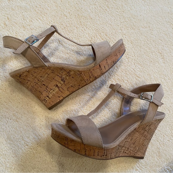Charles David Shoes - Charles by Charles David Libra Tan Wedge Sandal Size 6.5 M
